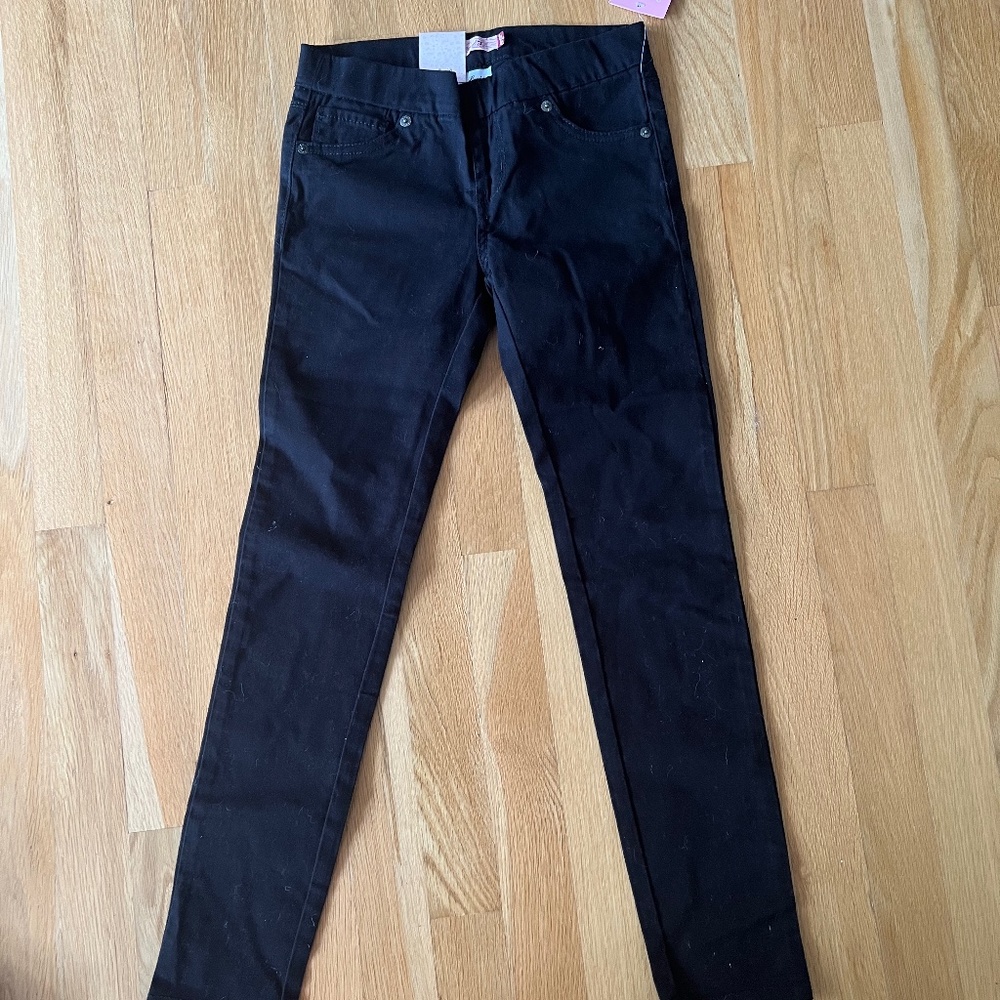 NWOT girls’ black Levi’s jeggings
